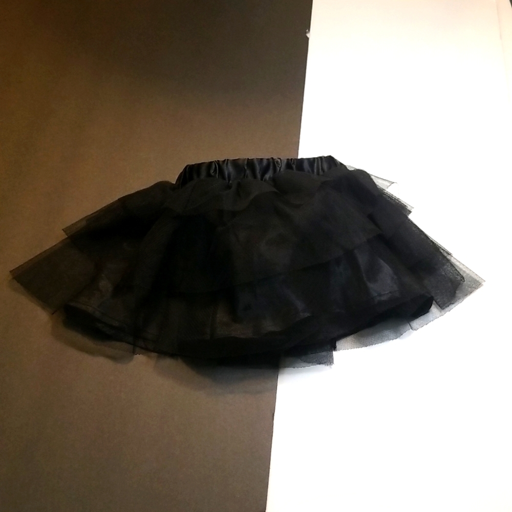 NWT 3 layer tutu with matching diaper cover